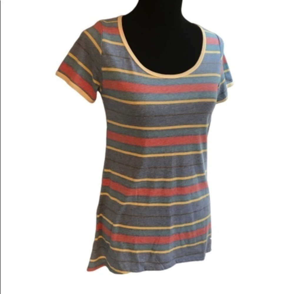 🦋🦋NWT LULAROE CLASSIC TEE🦋🦋 - Picture 4 of 7